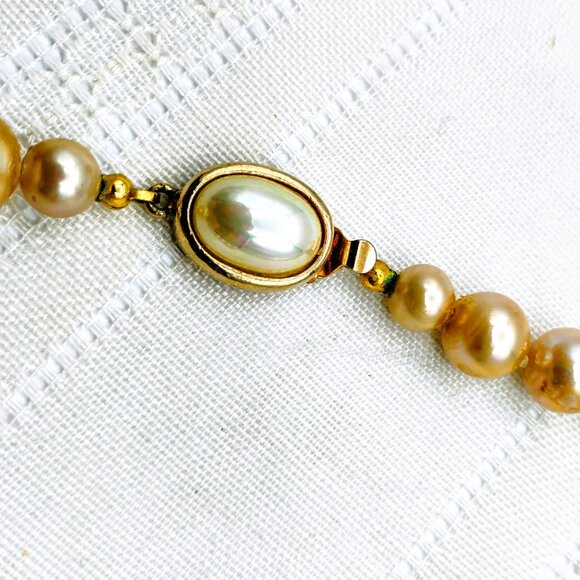 Carolee 18" faux pearl necklace with clasp vintage - Picture 4 of 10